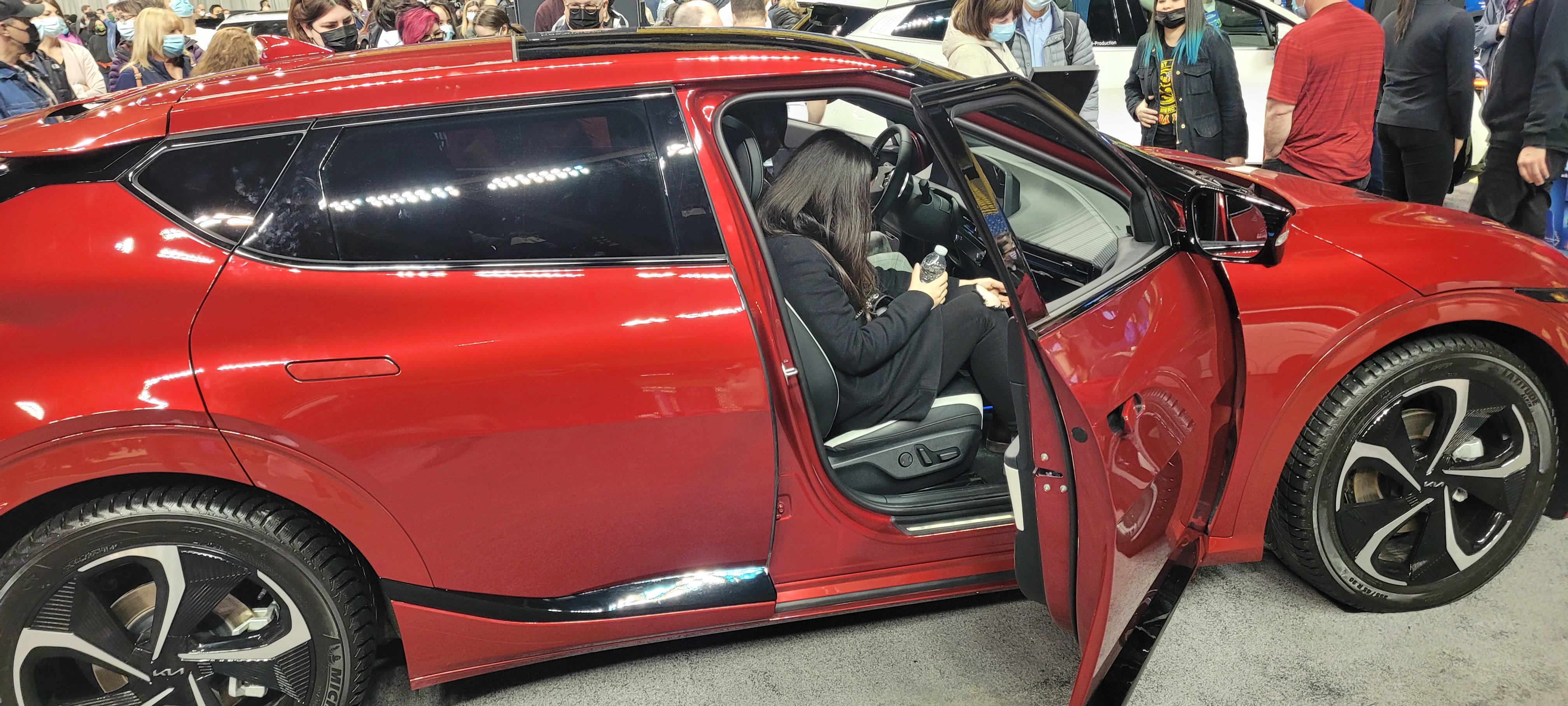 2022 Montreal Electric Vehicle Show: Kia EV6