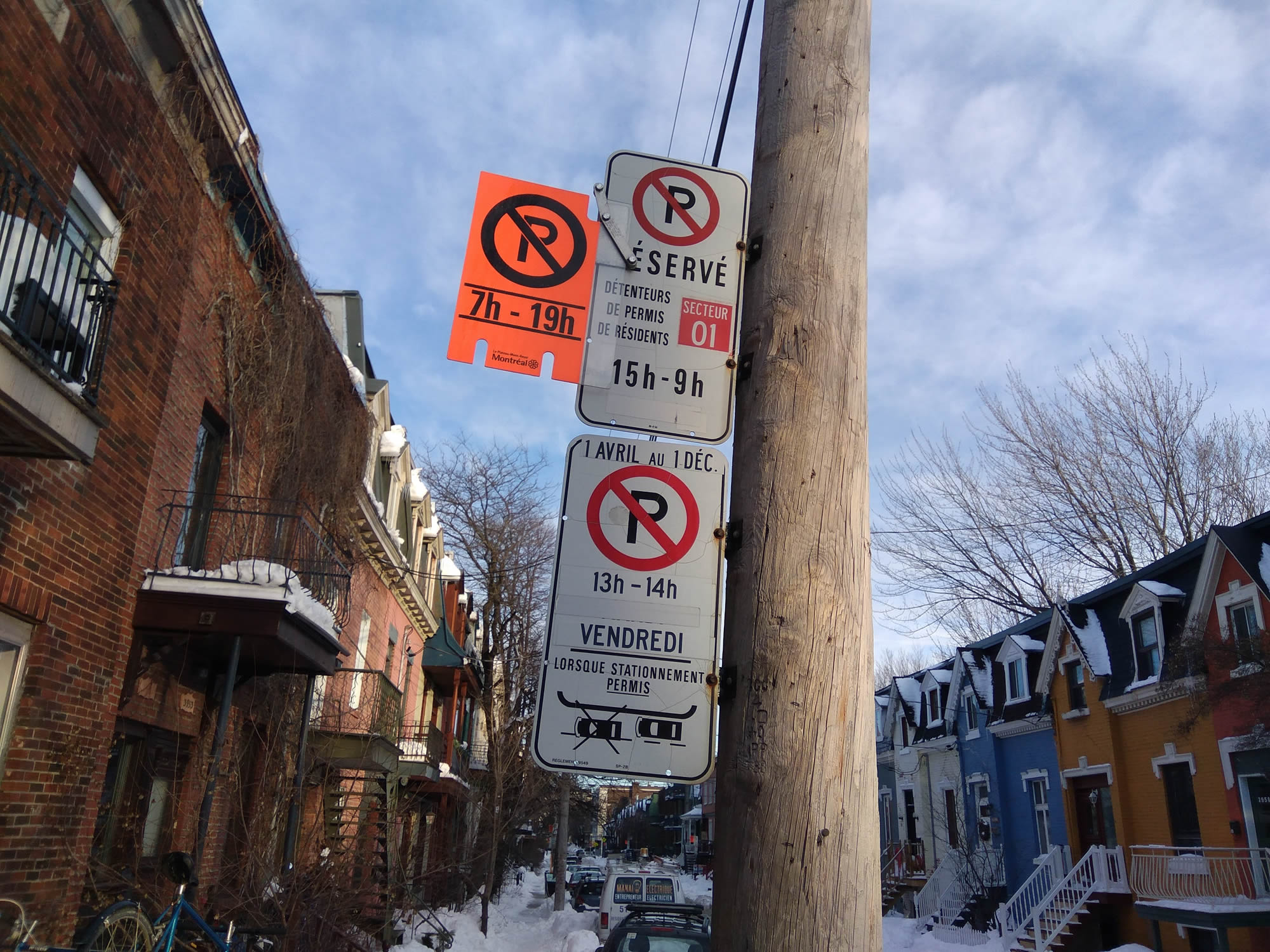 Montreal parking sign snow removal