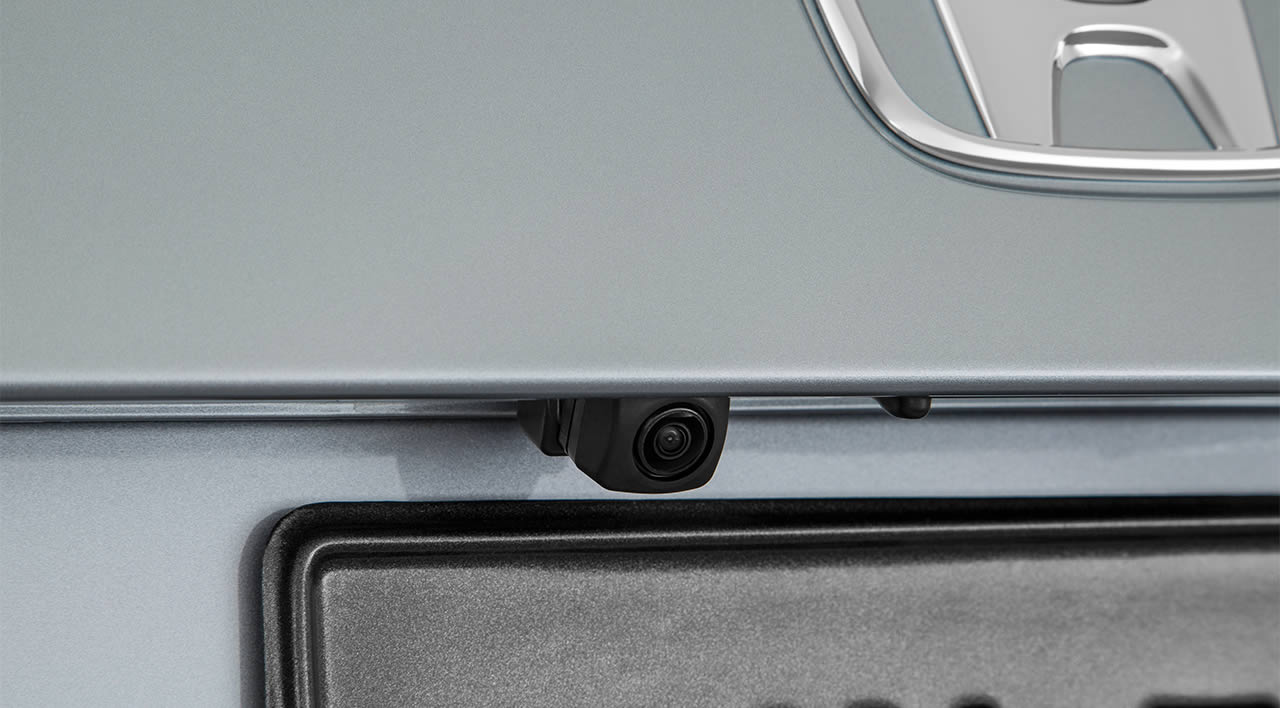 9 "Hard to Believe" New Car Features: Honda Civic Camera