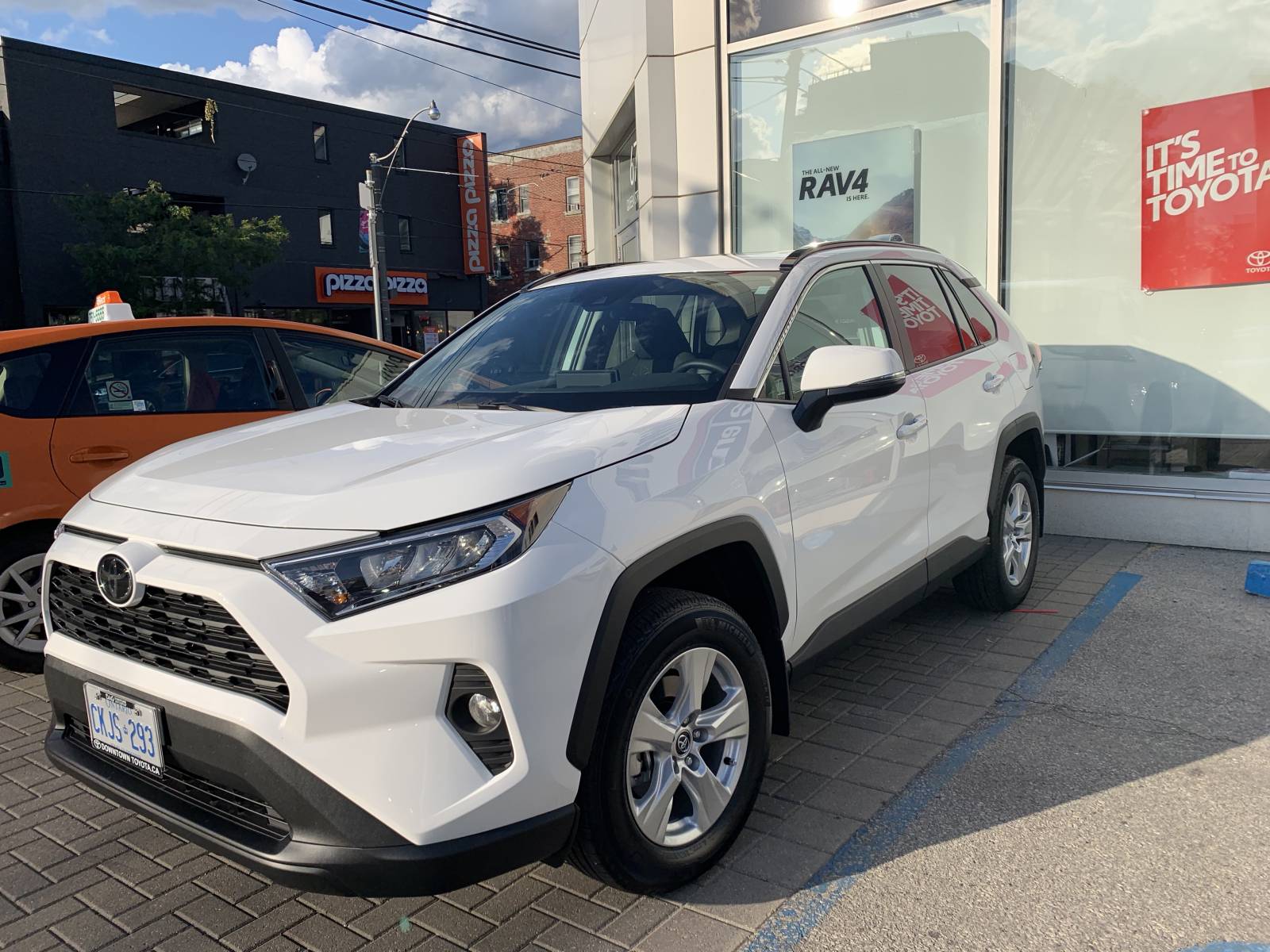 Toyota Lease Takeover in Hamilton, ON 2019 Toyota RAV4 XLE Automatic