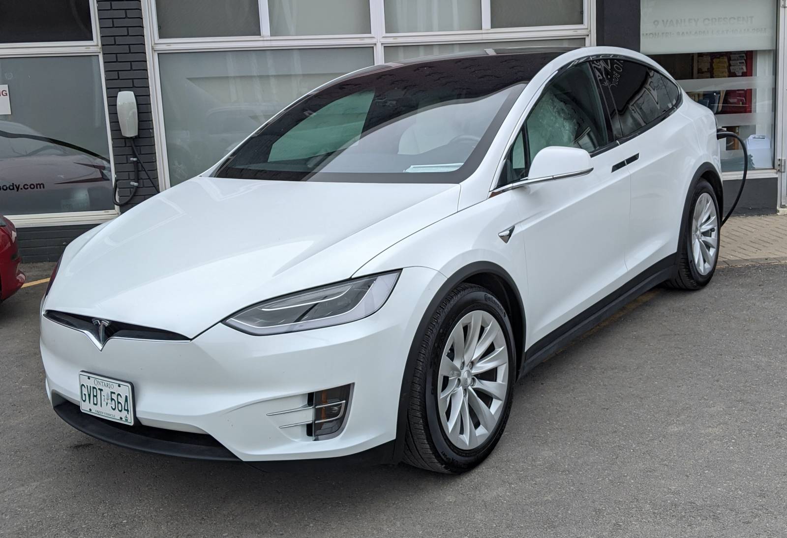 Tesla Lease Takeover in Toronto, ON 2018 Tesla Model X 75D Automatic AWD ID12623 • LeaseCosts