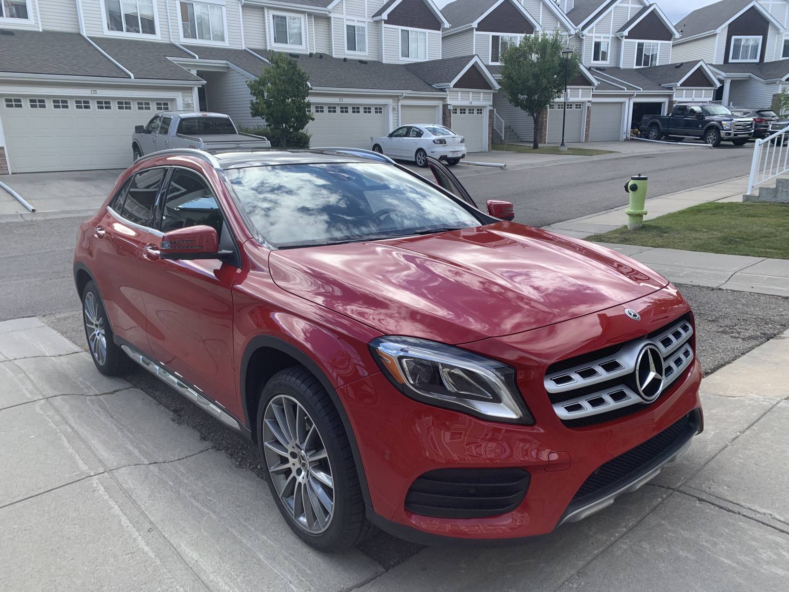 MercedesBenz Lease Takeover in Calgary, AB 2018 MercedesBenz GLA 250 Automatic AWD ID17668