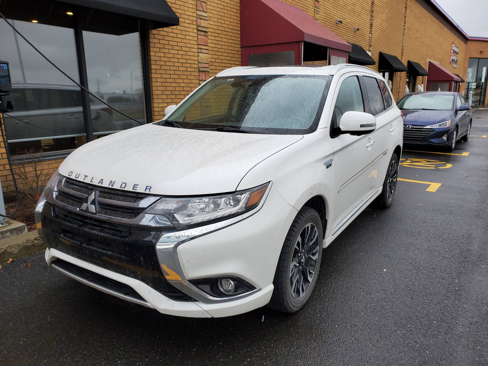 Mitsubishi Lease Takeover in Montreal, QC: 2018 Mitsubishi Outlander ...
