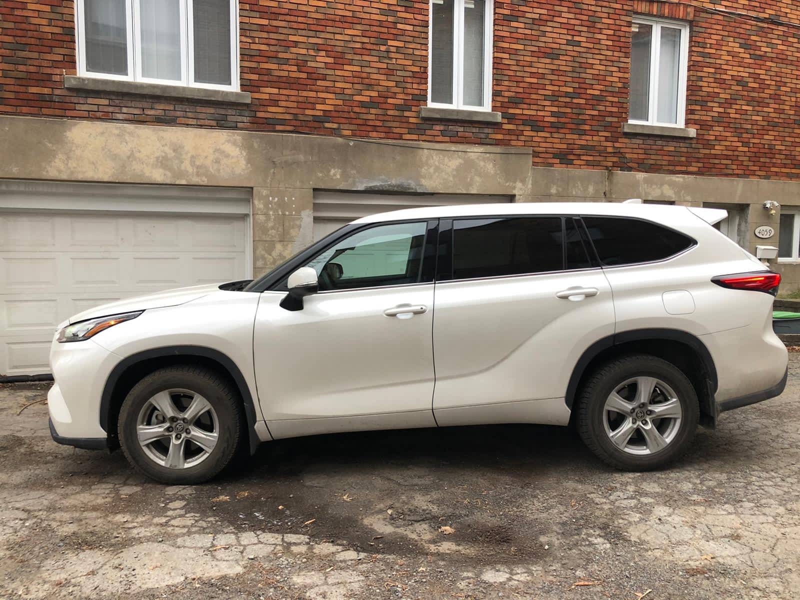 Toyota Lease Takeover in Montreal, QC 2020 Toyota Highlander Automatic