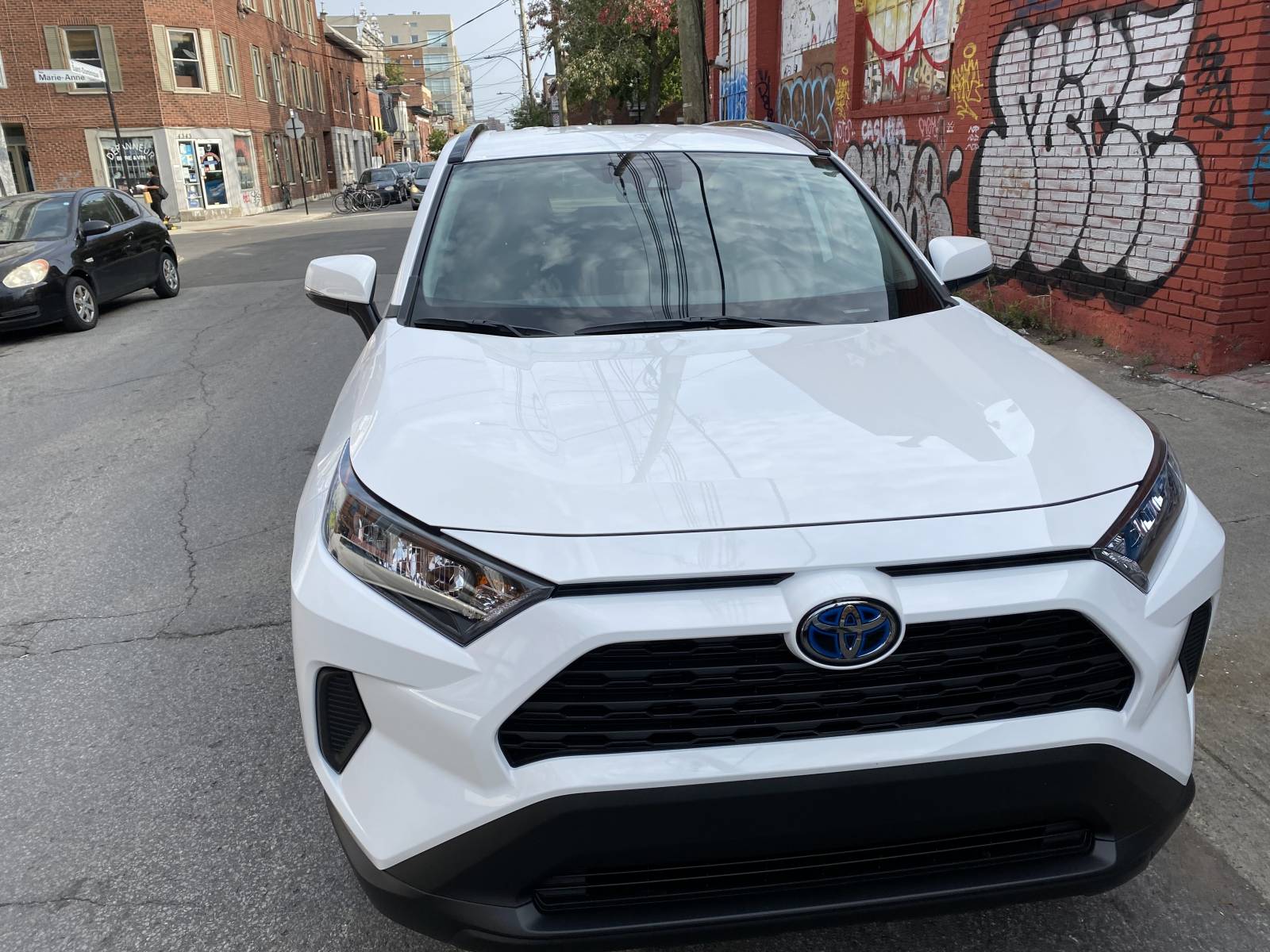 Toyota Lease Takeover in Montreal, QC 2020 Toyota RAV4 Hybrid LE