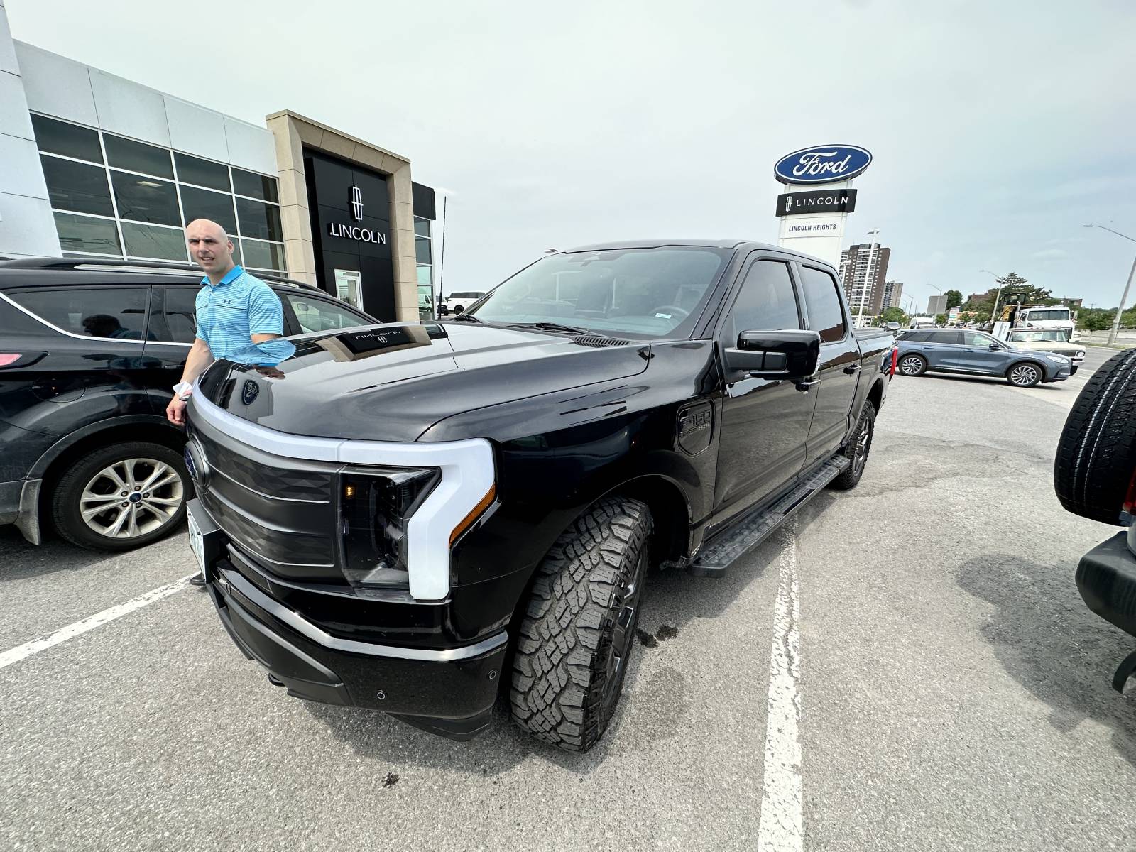 Ford Lease Takeover in Ottawa, ON 2023 Ford Lightning Lariat Automatic