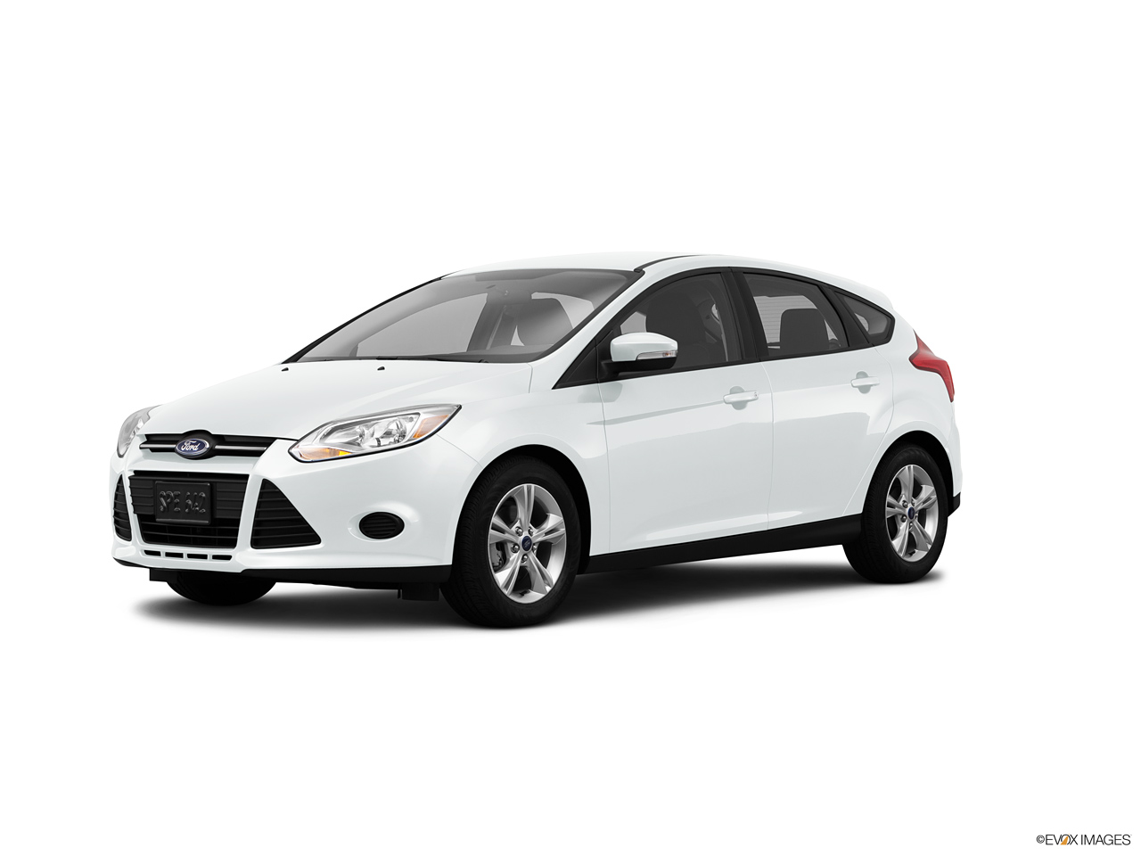 Ford Focus 2014 белый седан
